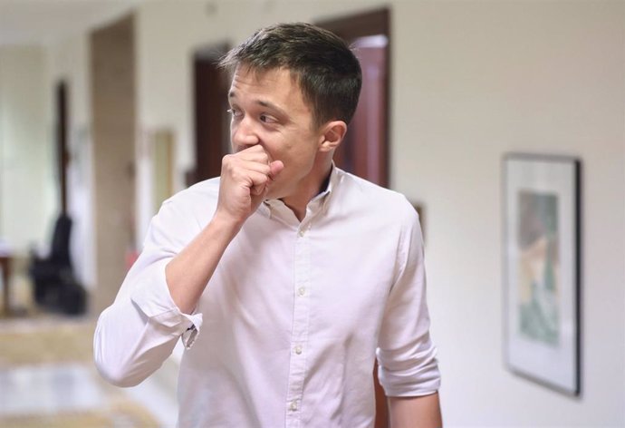 El portavoz de Más País, Íñigo Errejón, a su llegada a una Junta de Portavoces, en el Congreso de los Diputados, a 21 de junio de 2022, en Madrid (España).