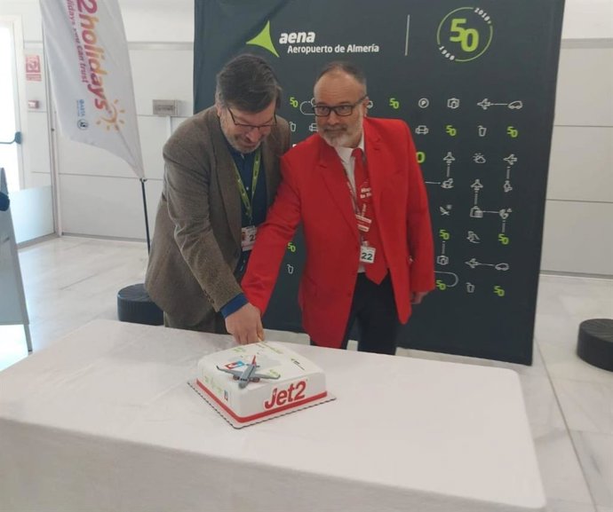 Jet2 celebra junto a Aena su nueva ruta aérea entre Almería y Bristol.