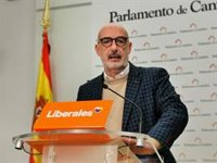 Álvarez ve "inútil" el Gobierno cántabro tras el "fracaso" en la mediación del metal: "Sobra alguien"