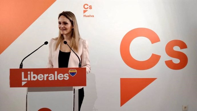 Archivo - Imagen de archivo de la que hasta enero fuera coordinadora de Cs en Huelva, María Ponce, en una rueda de prensa.