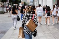 Zara, El Corte Inglés y Stradivarius, las marcas de ropa de calle para mujer más elegidas en 2021
