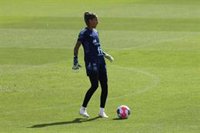 Lola Gallardo: "Si tiene que haber positivos que sea ahora y lleguemos limpias a Inglaterra"