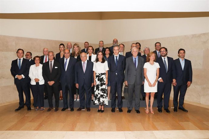 La Reina ha presidido la reunión del Patronato de Fad Juventud en la que se han presentado las bases del cambio de su denominación social de FAD a Fundación Fad Juventud.