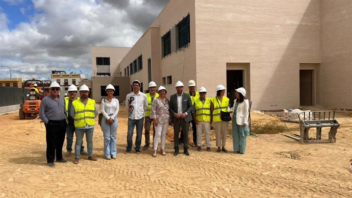 Visita a las obras del nuevo IES de Alcalá de Guadaíra, en Sevilla.