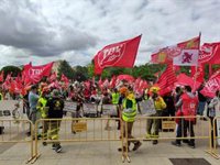 Unas 500 personas protestan por el operativo contra incendios de la Junta y exigen responsabilidades por la gestión