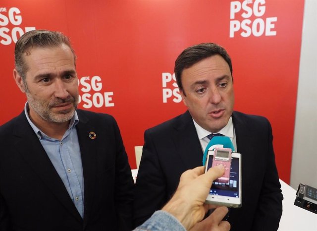 El Presidente Del Foro De Economía Social De Galicia -Foroesgal-, Celso Gándara, Y El Secretario Xeral Del Psdeg, Valentín González Formoso, En Declaraciones A Los Medios.