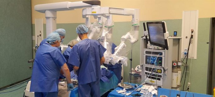 Andalucía reúne a expertos en cirugía de cabeza y cuello para avanzar en nuevos abordajes con el sistema Da Vinci