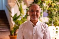 Tom Martín Benítez imparte este jueves la conferencia magistral de los cursos de verano de la UPO en Carmona (Sevilla)