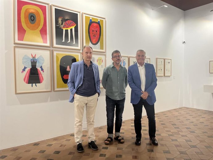 El presidente de las Cortes de Aragón, Javier Sada ha inaugurado la muestra.