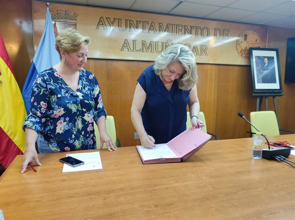 Trinidad Herrera firma la renuncia como alcaldesa de Almuñécar