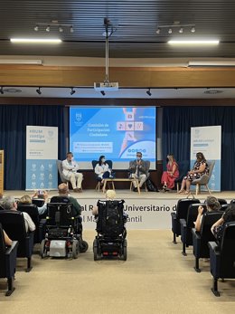El Hospital Regional de Málaga celebra la 20 edición de la Comisión de Participación con colectivos de pacientes y usuarios