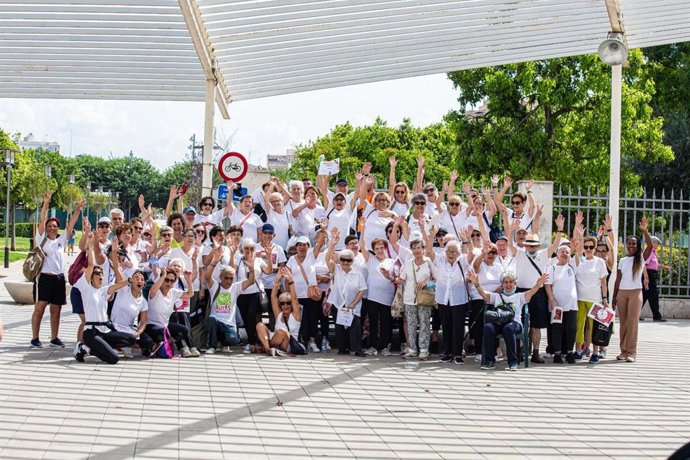 Asistentes a la celebración del fin de curso del programa de envejecimiento activo en Palma.