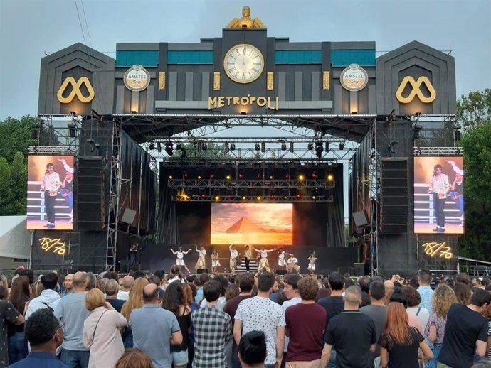 Archivo - Escenario principal del festival Metrópoli de Gijón 2019.