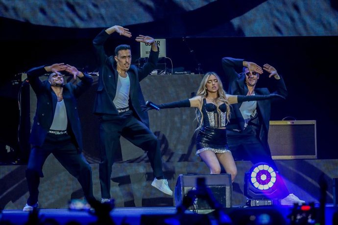 Archivo - La cantante Ana Mena actúa durante la XVI edición del festival Los40 Primavera Pop, en el Wizink Center de Madrid