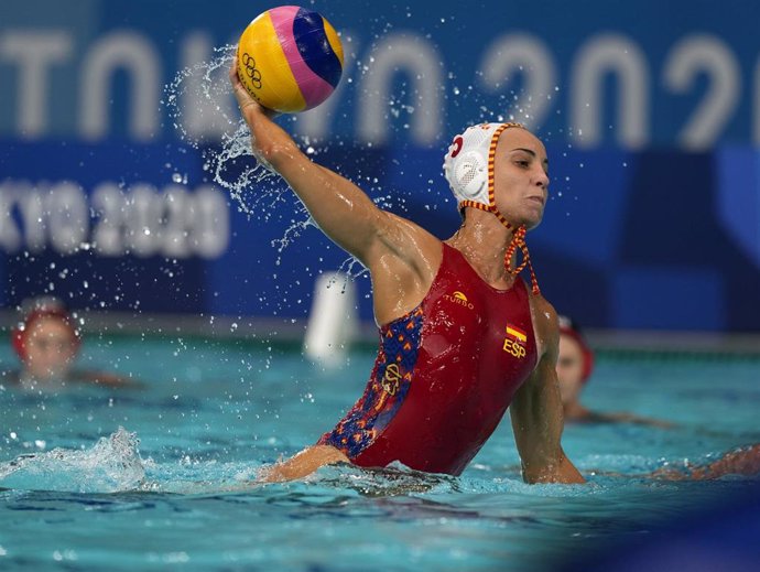 Archivo - La jugadora española Anni Espar en un partido de la selección española femenina de waterpolo en los Juegos Olímpicos de Tokyo 2020