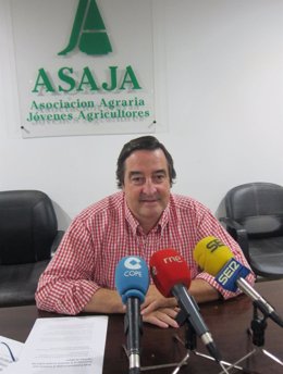 Archivo - Imagen de archivo dle presidente de Asaja Extremadura, Ángel García Blanco