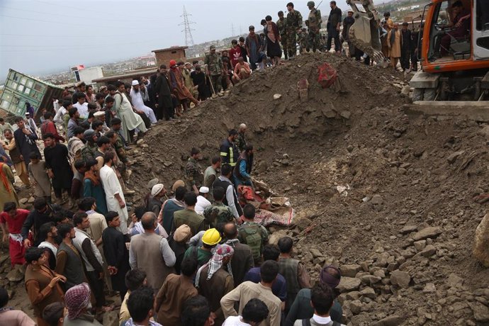 Archivo - Imagen de archivo de las labores de búsqueda en Afganistán tras las inundaciones provocadas por las lluvias