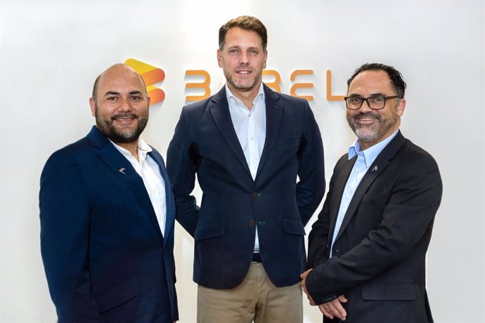 El consejero delegado de Grupo Babel, Esteban Oviedo, el consejero delegado de Babel, Tony Olivo,  y el director de Relaciones Corporativas del Grupo Babel, Edgar Oviedo.