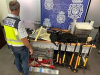 Detenidos en Dolores seis miembros de una banda especializada en asaltar viviendas con armas de fuego