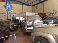 Recuperados en Sanlúcar (Cádiz) cinco vehículos que estaban siendo preparados para cargar hachís