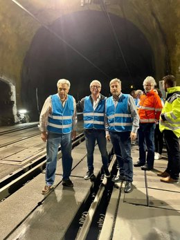 El consejero José Luis Soro en el túnel de Arlberg.