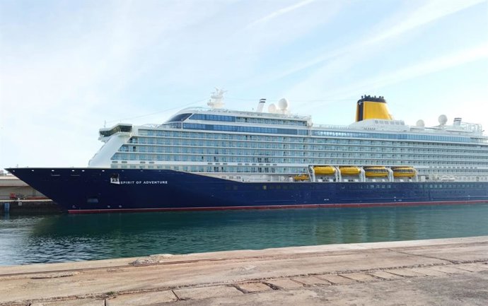 Archivo - Crucero en el Puerto de Santander