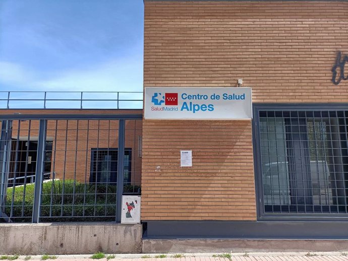 Archivo - Centro de Salud Alpes, en San Blás (Madrid)