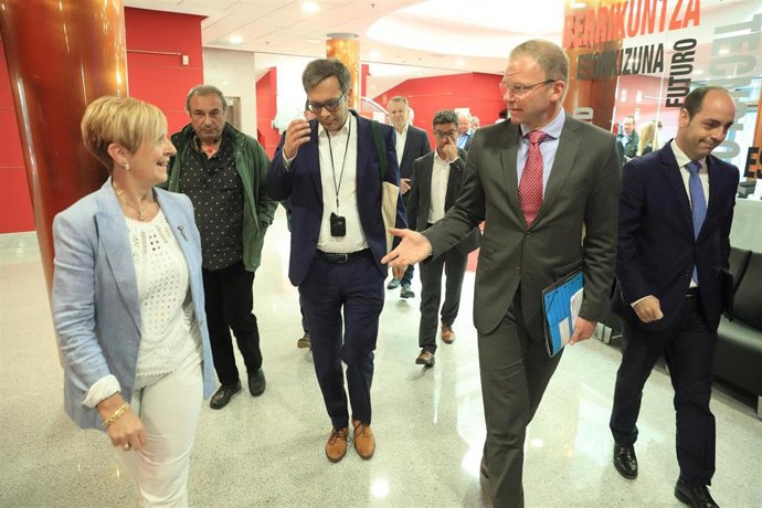 Tapia recibe a la delegación de Sajonia