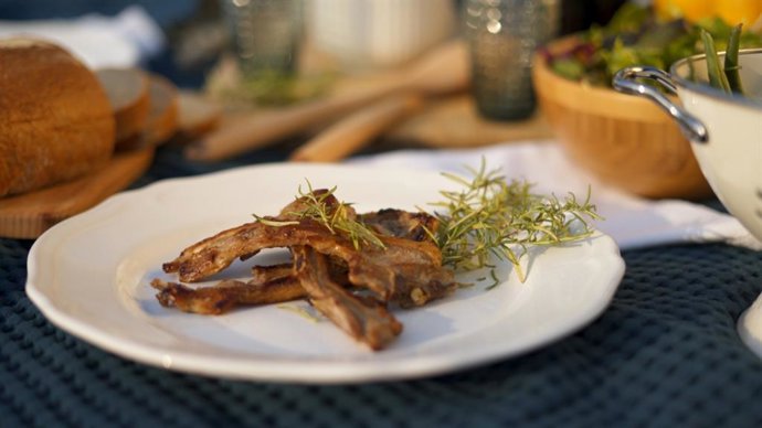 Plato de chuletillas de cordero de Extremadura IGP CORDEREX .