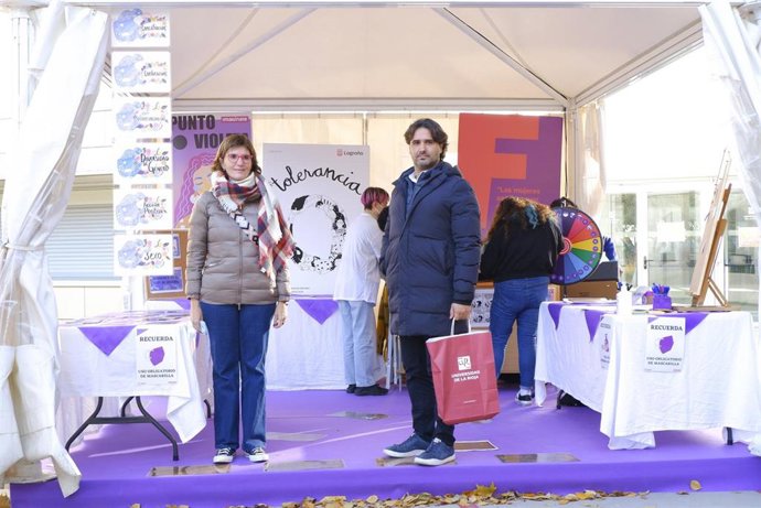 Archivo - La Universidad de La Rioja y el Ayuntamiento de Logroño instalan un Punto Violeta en el campus los días 18 y 19 de noviembre para concienciar sobre el comportamiento violento contra las mujeres