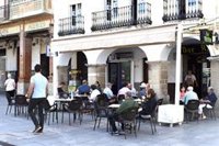 El Ayuntamiento de Mérida retrasa el horario de cierre de locales de hostelería y sus terrazas hasta el 30 de septiembre