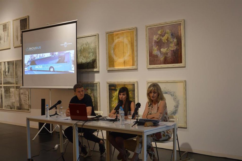 La directora general de Movilidad y Litoral, Marina Munuera, presenta a los representantes de los ayuntamientos de Abarán, Blanca, Cieza, Ojós, Ricote, Ulea y Villanueva del Segura, las novedades de la segunda fase de implantación de Movibus