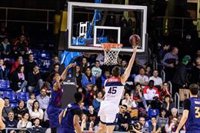 El pívot estadounidense David Kravish refuerza la 'pintura' de Unicaja