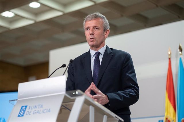 El presidente de la Xunta, Alfonso Rueda, durante la rueda de prensa posterior a la reunión semanal del Consello de la Xunta. San Caetano, Santiago de Compostela, 23/06/22.