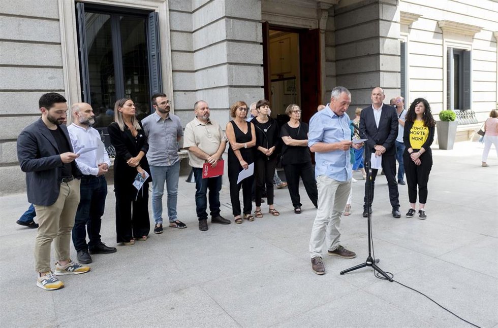 Representantes de las formaciones que pedían reformar el Reglamento del Congreso para permitir el uso de las lenguas cooficiales en intervenciones e iniciativas.