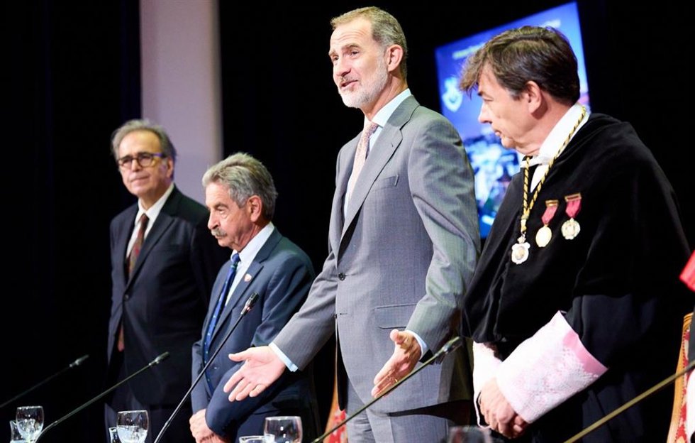 El Rey Felipe VI inaugura los Cursos de Verano de la UIMP en Santander junto al ministro de Universidades, Joan Subirats; al presidente de Cantabria, Miguel Ángel Revilla; y al rector, Carlos Andradas