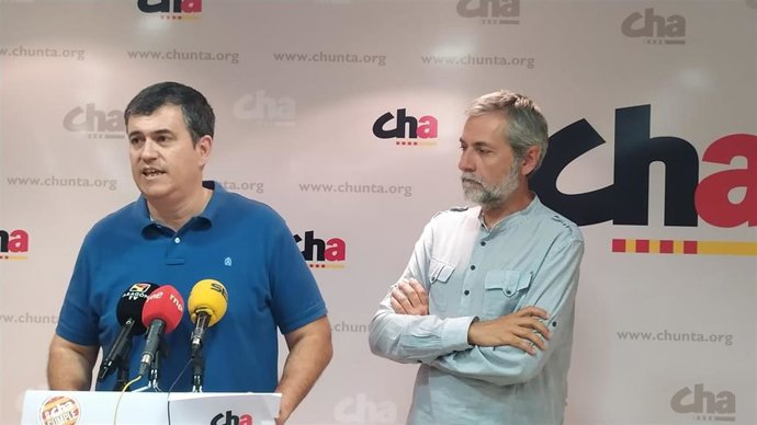 El presidente de CHA, Joaquín Palacín, y el Secretario Territorial de CHA,  José Ramón Ceresuela.