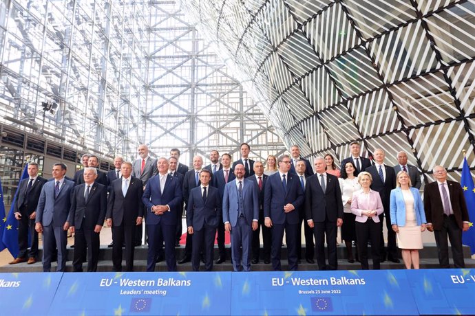 HANDOUT - 23 June 2022, Belgium, Brussels: European and Western Balkan leaders pose for the family photo after the EU-Western Balkans Summit. Photo: Dario Pignatelli/European Council/dpa - ATTENTION: editorial use only and only if the credit mentioned a