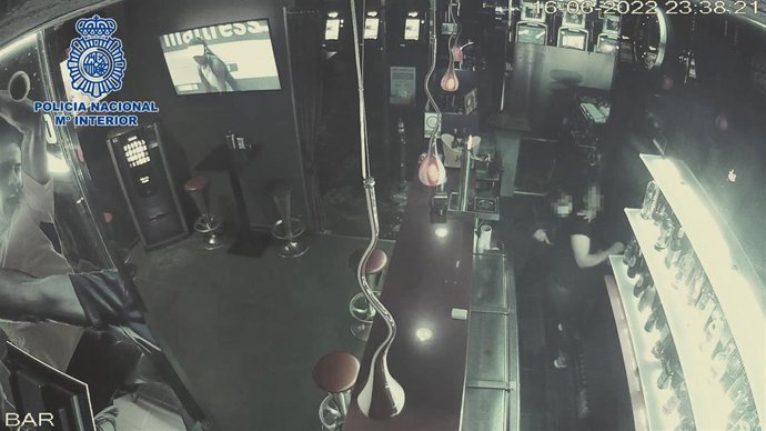 Detenida una mujer de 51 años por el robo con arma blanca en un bar de Logroño