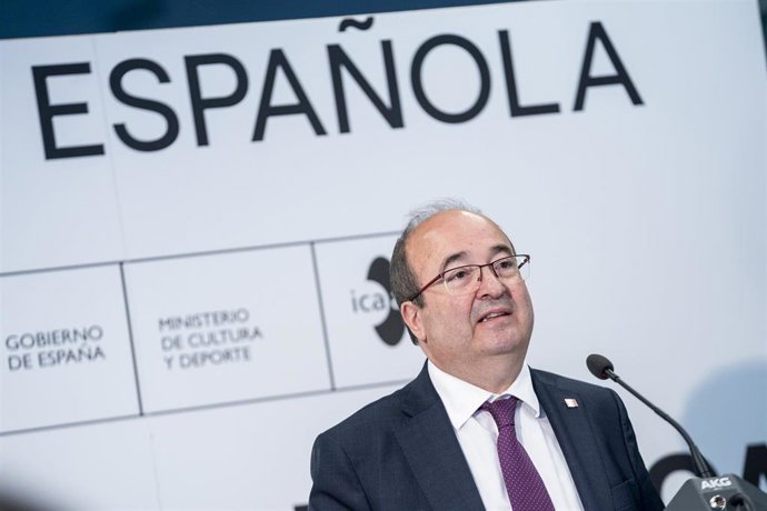 El ministro de Cultura y Deporte, Miquel Iceta, interviene durante el acto de presentación de la recuperación de imágenes sonoras de la II República, en Pozuelo de Alarcón, Madrid (España). 