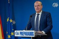 Monago pide a Vara que no haga "más pantomimas" con el tren y reivindique un AVE "como tiene el resto de España"