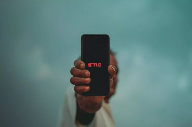 App de Netflix en un móvil