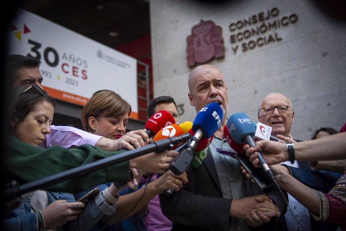 El secretario general de CCOO, Unai Sordo, a su llegada a un acto de conmemoración del proceso 1.001 en la sede del CES