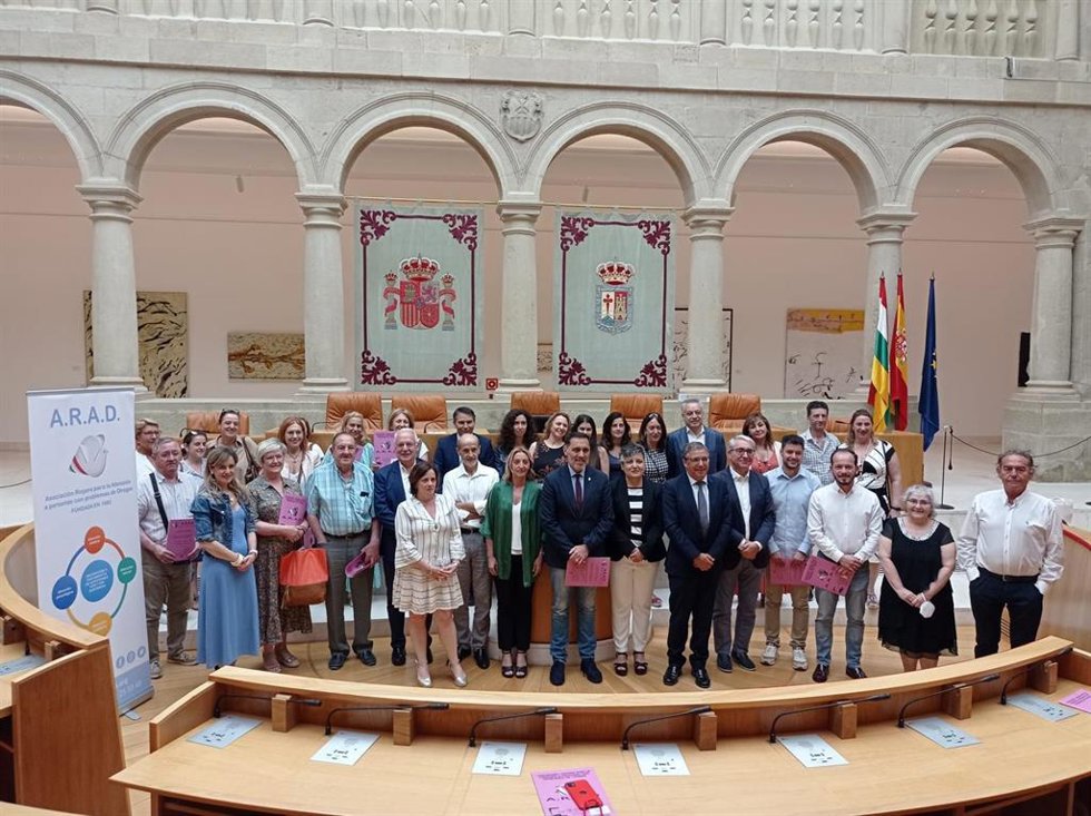 ARAD celebra 40 años de andadura como "ventana de luz y esperanza" en la ayuda a familiares y personas con adicciones