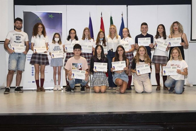 La delegada de Juventud y Deportes de la Diputación de Córdoba, Ana Blasco, en la entrega de premios.