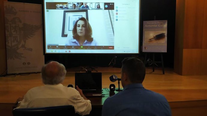 Lectura del fallo del jurado del XVI Premio Internacional de Poesía Antonio Gala