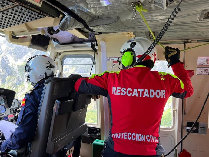 Rescate del montañero que se cayó mientras escalaba en Picos de Europa