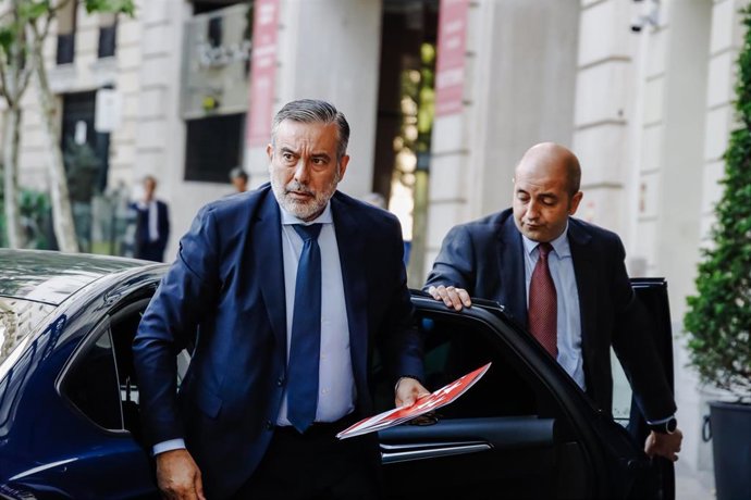 El consejero de Presidencia, Justicia e Interior, Enrique López, a su llegada a un desayuno informativo de Fórum Europa, en el Hotel Mandarín Oriental Ritz, a 21 de junio de 2022, en Madrid (España).
