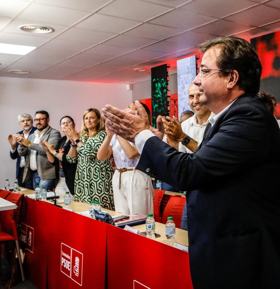 El secretario general del PSOE extremeño, Guillermo Fernández Vara, en el Comité Regional del partido