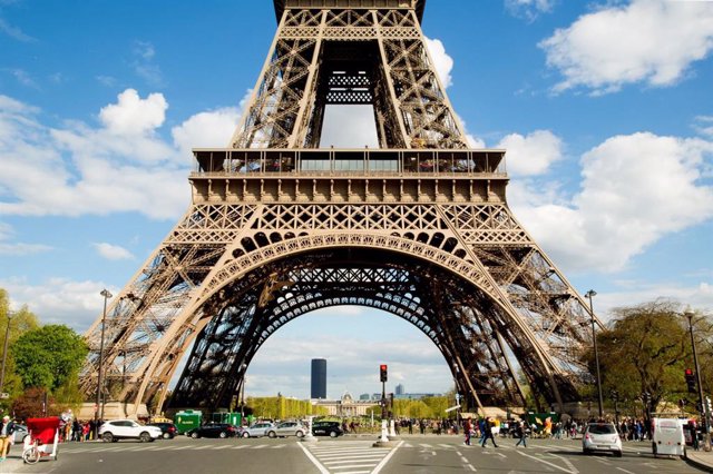 Archivo - Torre Eiffel.